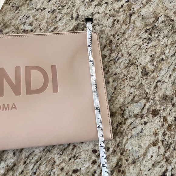 fendi medium pouch - Picture 11 of 12